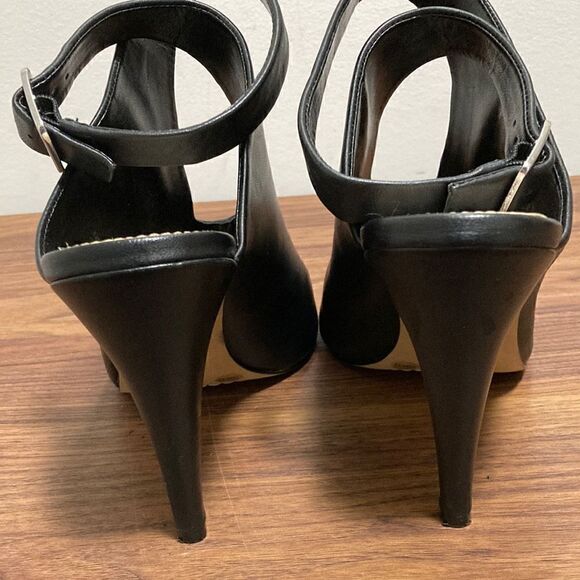 Vince Camuto Kalisi Open Toe Cutout Black Leather Bootie. Size 10 - Picture 4 of 7